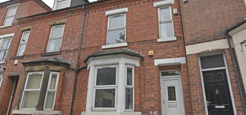 4 bedroom terraced house