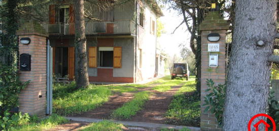 Casa indipendente in vendita in via Settecrociari, 5245