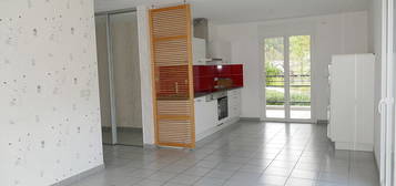 FAVERGES. APPARTEMENT 3 PIECES AVEC CAVE, GARAGE ET PLACE DE STATIONNEMENT