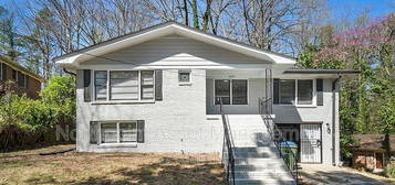 252 W Simon Ter NW, Atlanta, GA 30318