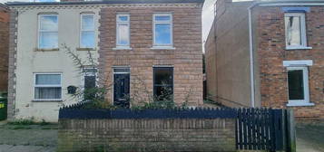 2 bedroom semi-detached house