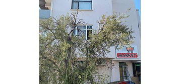 KÜÇÜKKUYU CEMAL BURNAZ İŞ HANI ARKASINDA SATILIK 3+1 DAİRE