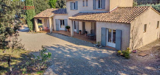 Villa à Venasque 7 pièce(s) 160 m2 sur un terrain  boisé de 2000m2 avec piscine