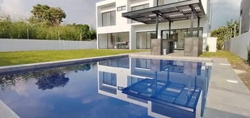 Casa en  venta en fraccionamiento Lomas de Cocoyoc, Morelos