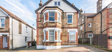 Flat for sale in Moreton Road, South Croydon CR2