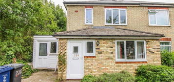 3 bedroom semi-detached house to rent