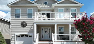 275 S 2nd St, Surf City, NJ 08008