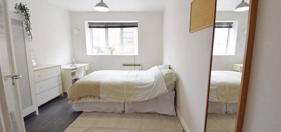 Room to rent in Western Road, Leicester LE3