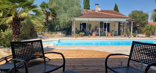 Villa contemporaine avec piscine et vue sur les Pyrénées