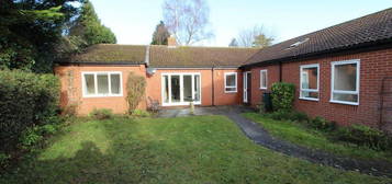 Bungalow to rent in Glebe Road, Cambridge CB1