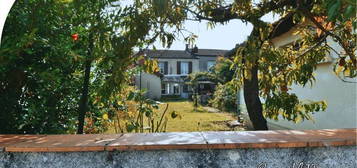 Maison de ville avec jardin et garage