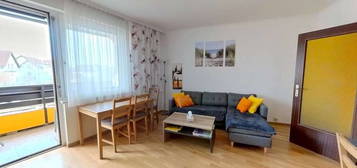 Schöne 2-Zimmer Wohnung mit Loggia & Stellplatz