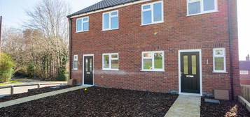 3 bedroom semi-detached house to rent