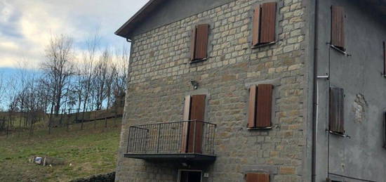 Casa indipendente in vendita in via F. Crispi