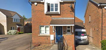 3 bed detached house to rent