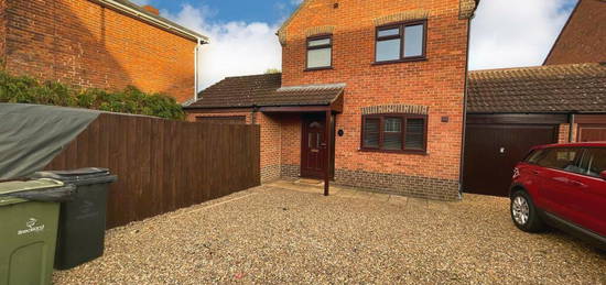 3 bedroom link detached house