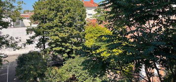 Jardin des plantes beau t4 avec balcons