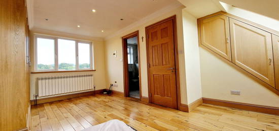 1 bed semi-detached house for sale