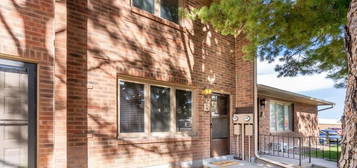 2105 Chatalet Ln Apt B, Pueblo, CO 81005