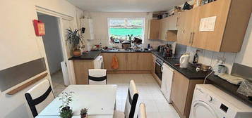 6 bedroom terraced house