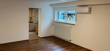 1 Zimmer Wohnung im Souterrain in Obertshausen-Hausen