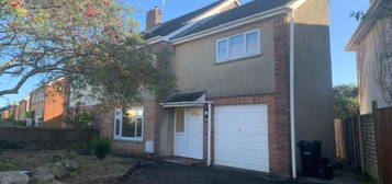 3 bedroom semi-detached house