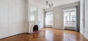 LYON 1 MARTINIERE / RUE D'ORAN 3 PIECES 70m² 370000€