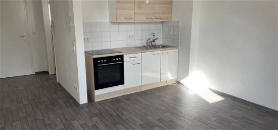 Renovierte 1-Zimmer - Dachgeschoss - Wohnung mit Einbauküche im Stadtteil Rennweg - Sulzbacher Straße 