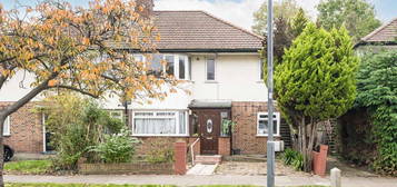 Maisonette to rent in Shaftesbury Avenue, South Harrow, Harrow HA2