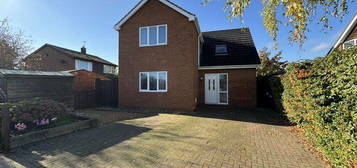 2 bedroom detached house