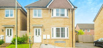 4 bed detached house for sale