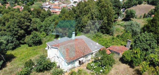 Moradia com vista maravilhosa no centro do Luso