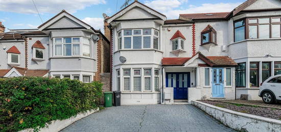 End terrace house for sale in Kings Head Hill, London E4