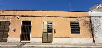 Terratetto unifamiliare via di San Spirito Mazzini Giuseppe 10, Santo Spirito, Bari