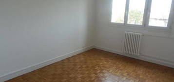 Appartement  à louer, 3 pièces, 2 chambres, 74 m²