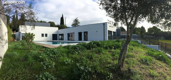 Villa contemporaine état neuf, moderne 480m², terrain 2080 m2