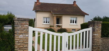 Maison sur sous-sol + annexe 2 garages, atelier