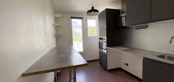 Vente - Appartement - 3 pièces + cuisine - 56 m² - 85 000 € -