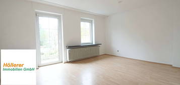 Attraktive 2-Zimmer Altbau-Etage, mit Balkon, neuem Bad und PKW-Stellplatz