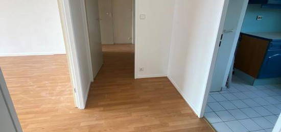 Appartement  à louer, 3 pièces, 2 chambres, 91 m²