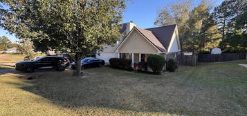 5041 Womack Dr, Byram, MS 39272