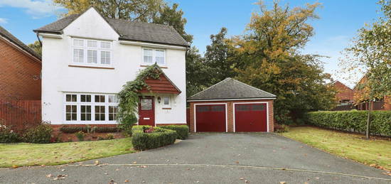 4 bed detached house for sale