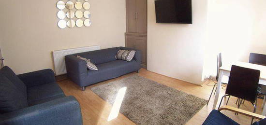 3 bedroom terraced house