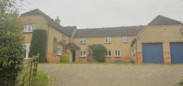 5 bedroom detached house to rent