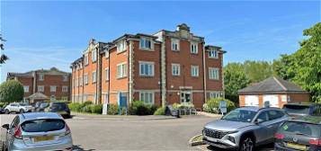Flat for sale in Anderson Court, Redhill RH1