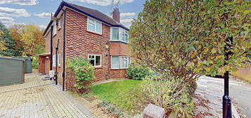 Maisonette for sale in Weston Gardens, Isleworth TW7