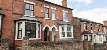 6 bedroom terraced house