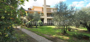 Villa bifamiliare via delle Ballodole 9, Bolognese, Firenze