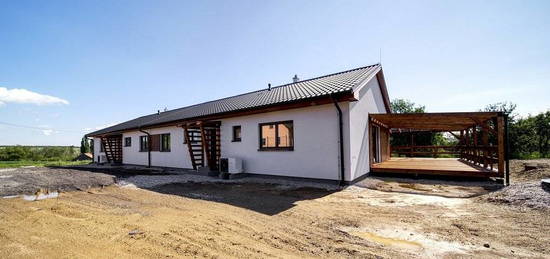 Prodej rodinného domu 4+kk s pozemkem 796 m2