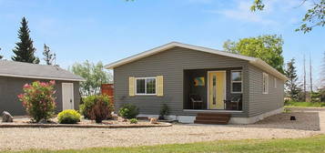 1006 SE Anger St, Duhamel, AB T0B 3L0